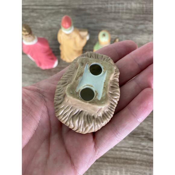 Mid Century Ceramic Nativity Set 6 Piece Pastel Hand Painted Christmas Figurines - Picture 8 of 9